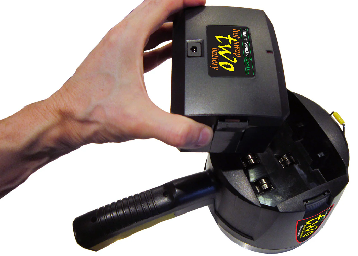 2-Million Candlepower Hot-Swap Infrared Spotlight | 850nm | 250-yard range | 5° beam - Image 3