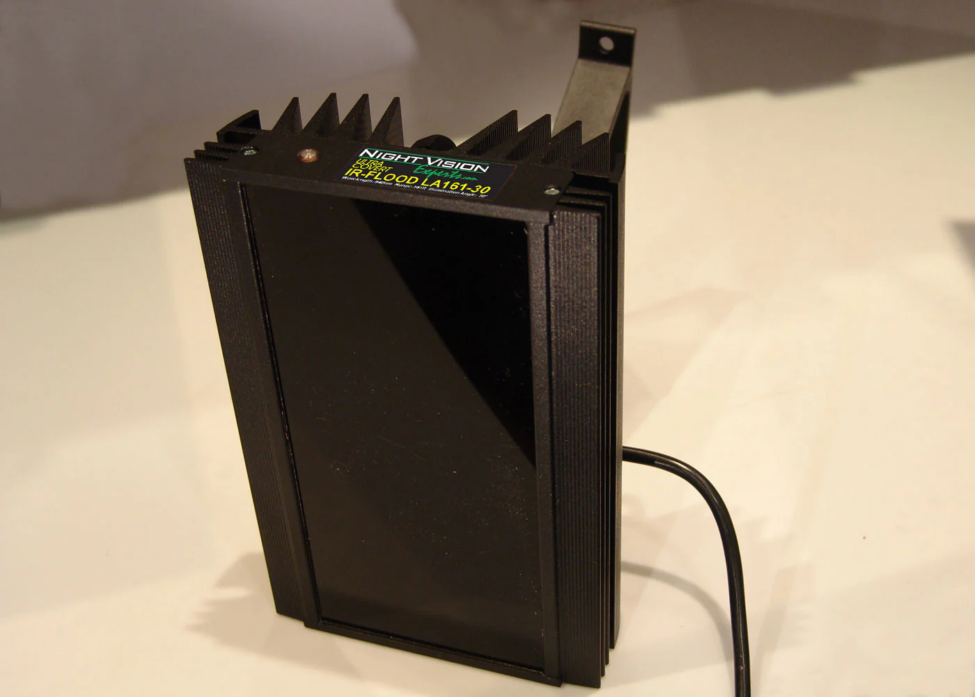 Ultracovert Large-Array LED Infrared Floodlight, 940nm | 161-ft range | 30° beam - Image 5